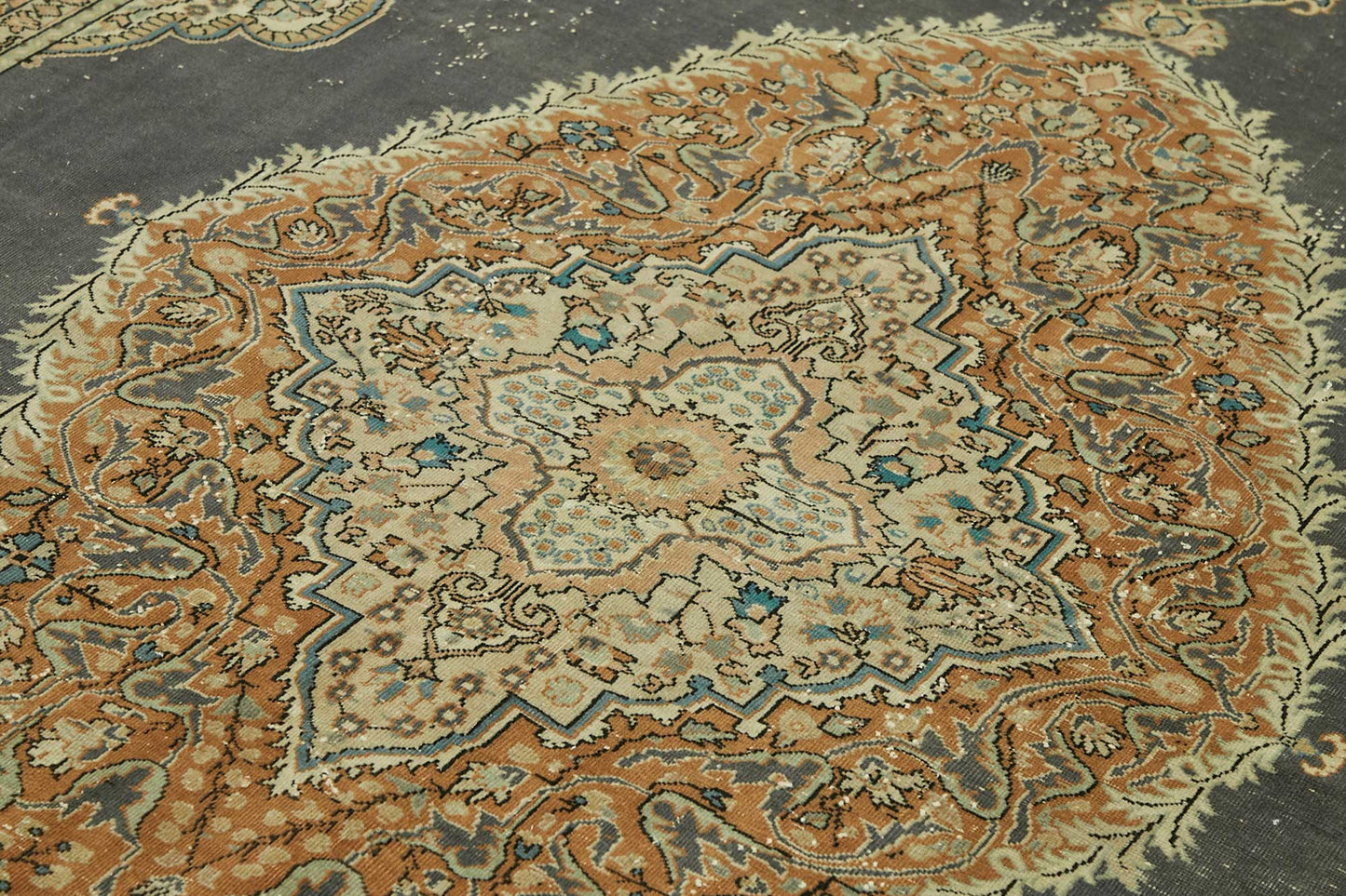 7x10 Hand-Knotted Turkish Wool Rug - 49066