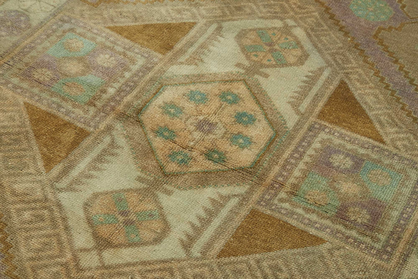 5x8 Beige Vintage Anatolian Rug - 49376