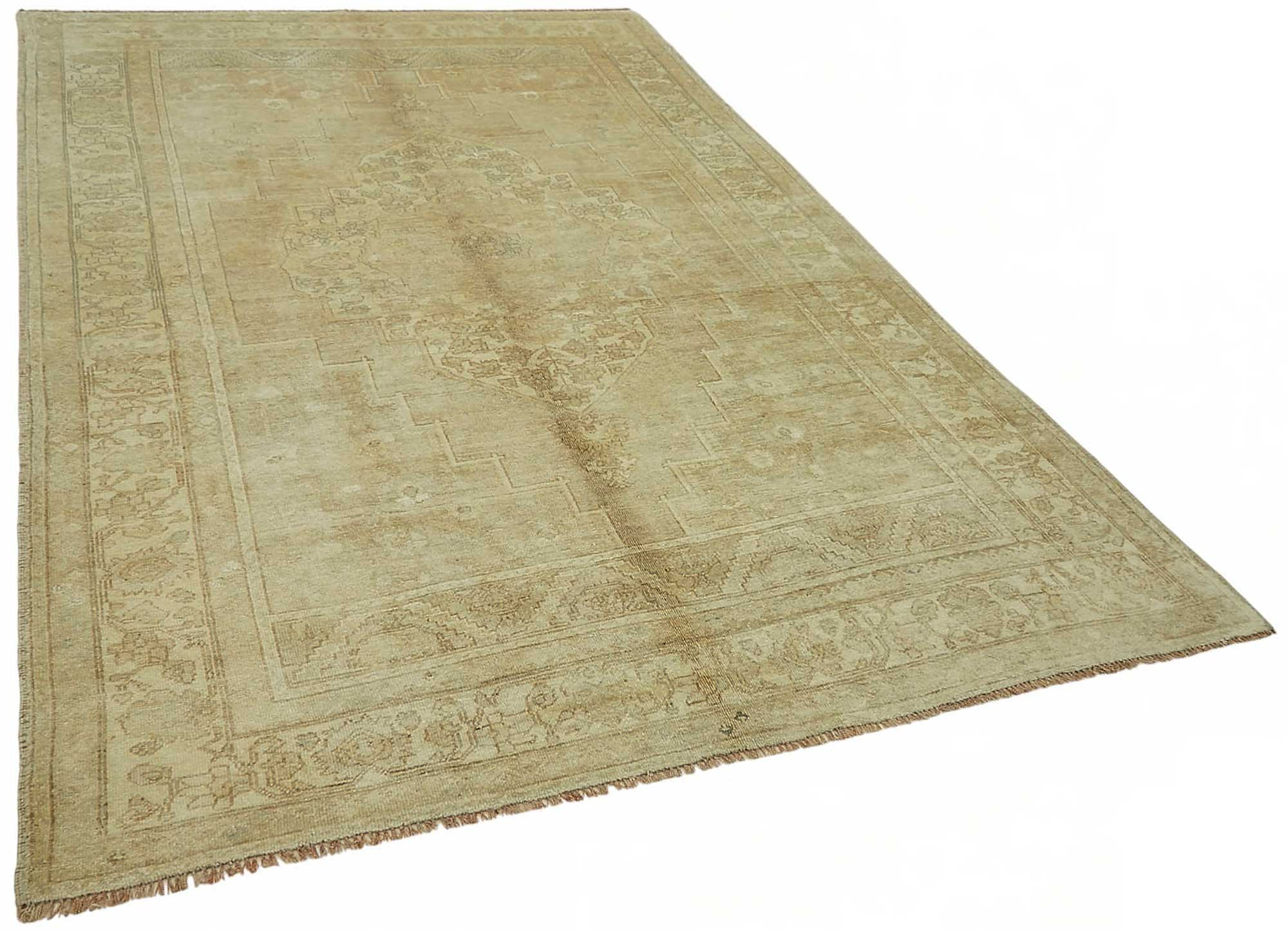 6x9 Beige Vintage Anatolian Rug - 49382