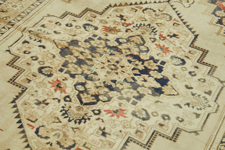 6x9 Beige Vintage Anatolian Rug - 49383