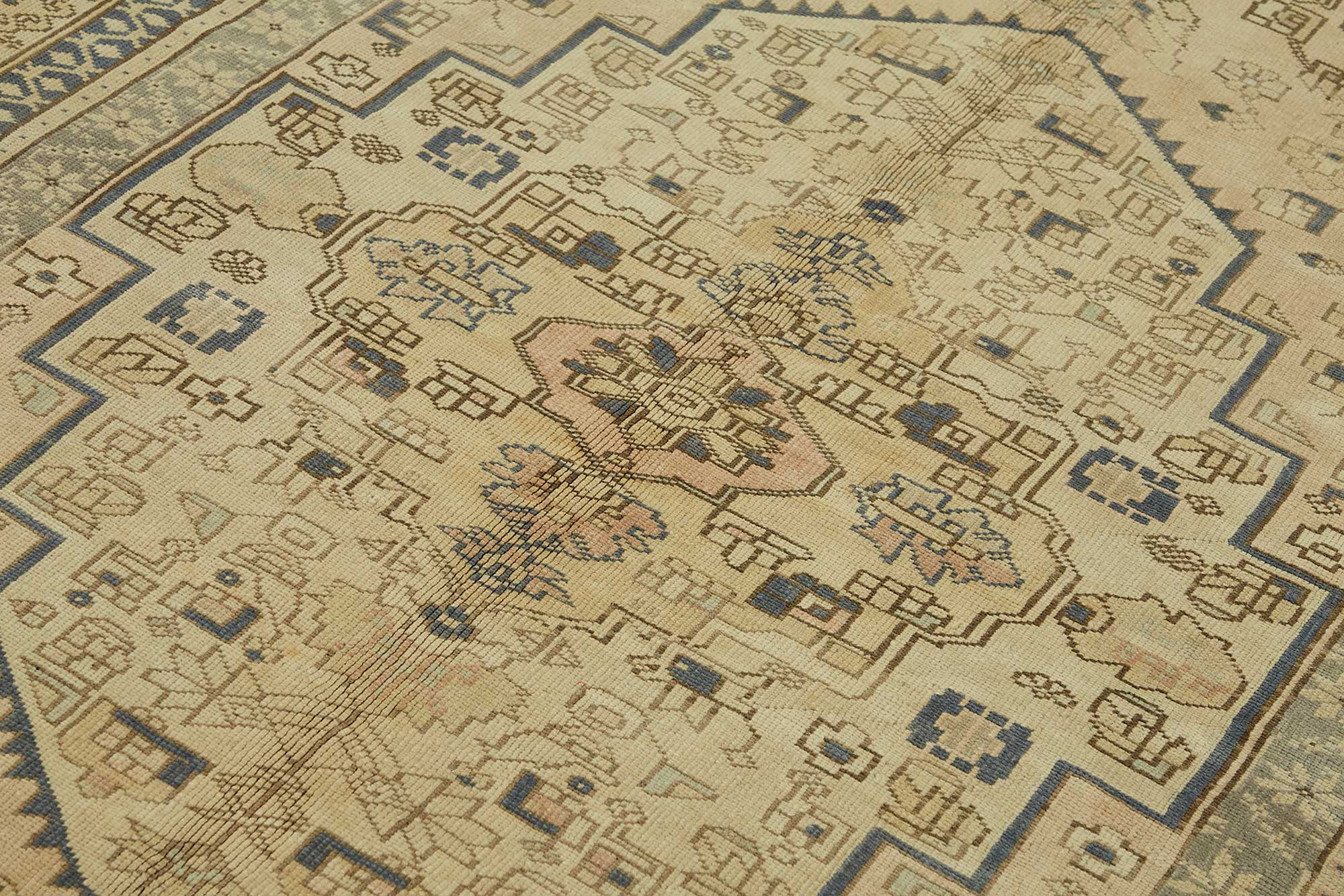 6x9 Beige Vintage Anatolian Rug - 49387