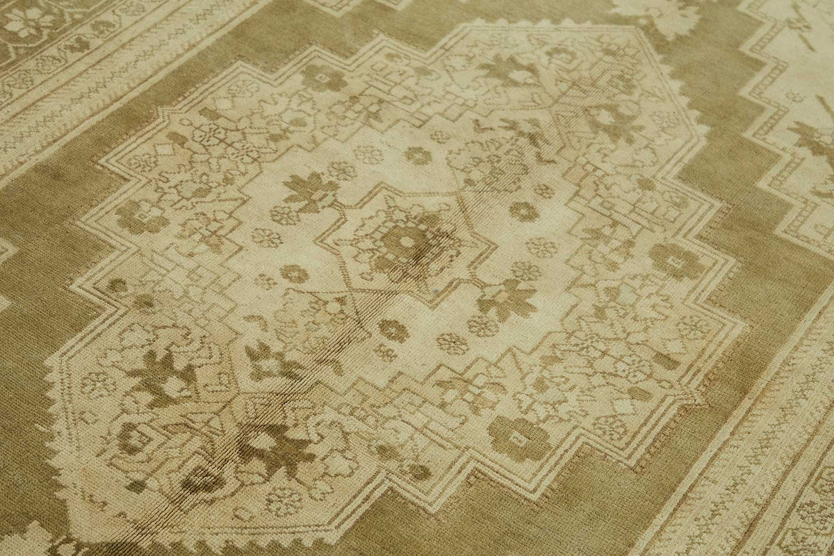 6x9 Beige Vintage Anatolian Rug - 49391