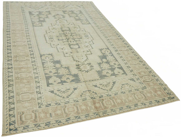 6x9 Beige Vintage Anatolian Rug - 49398