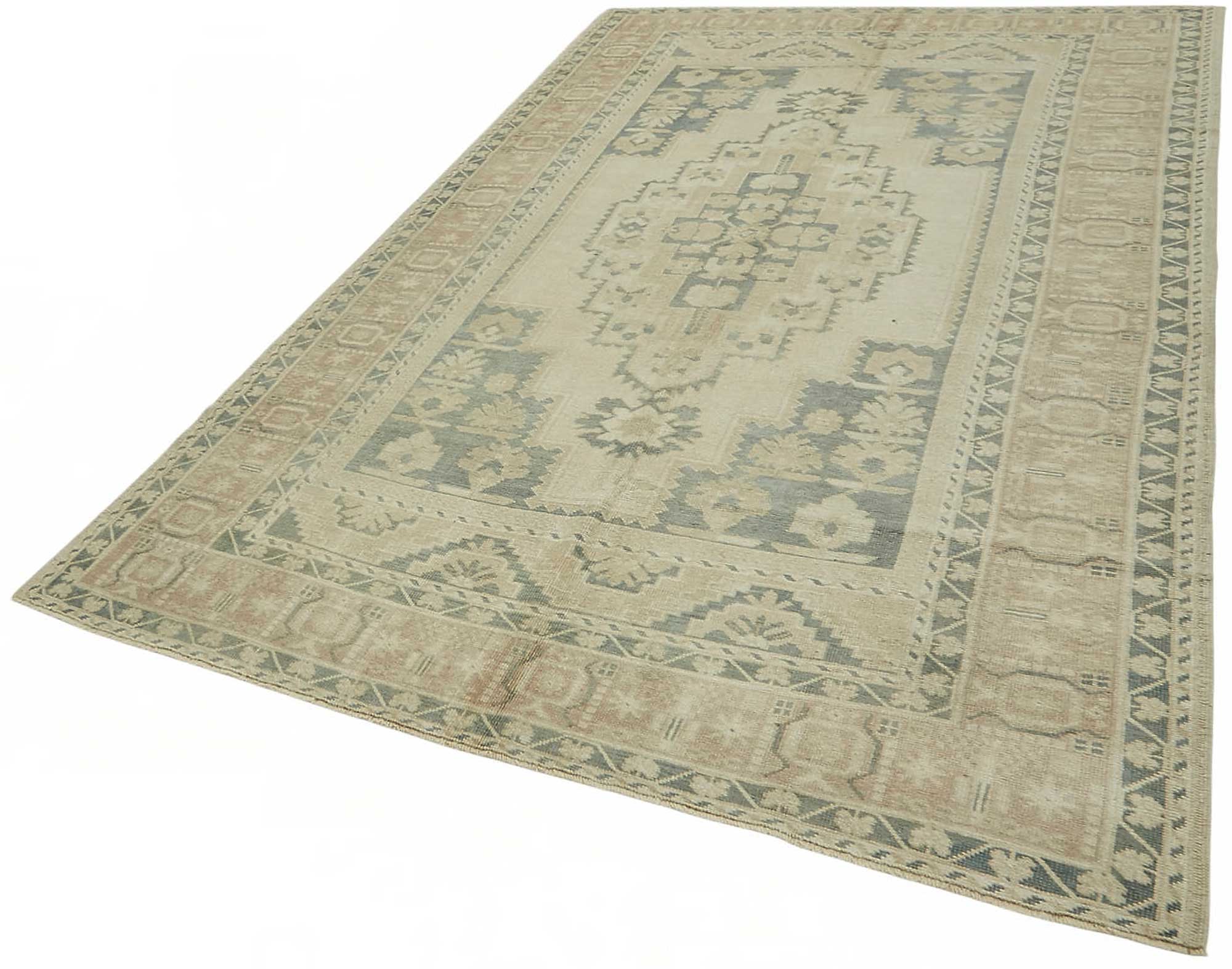 6x9 Beige Vintage Anatolian Rug - 49398