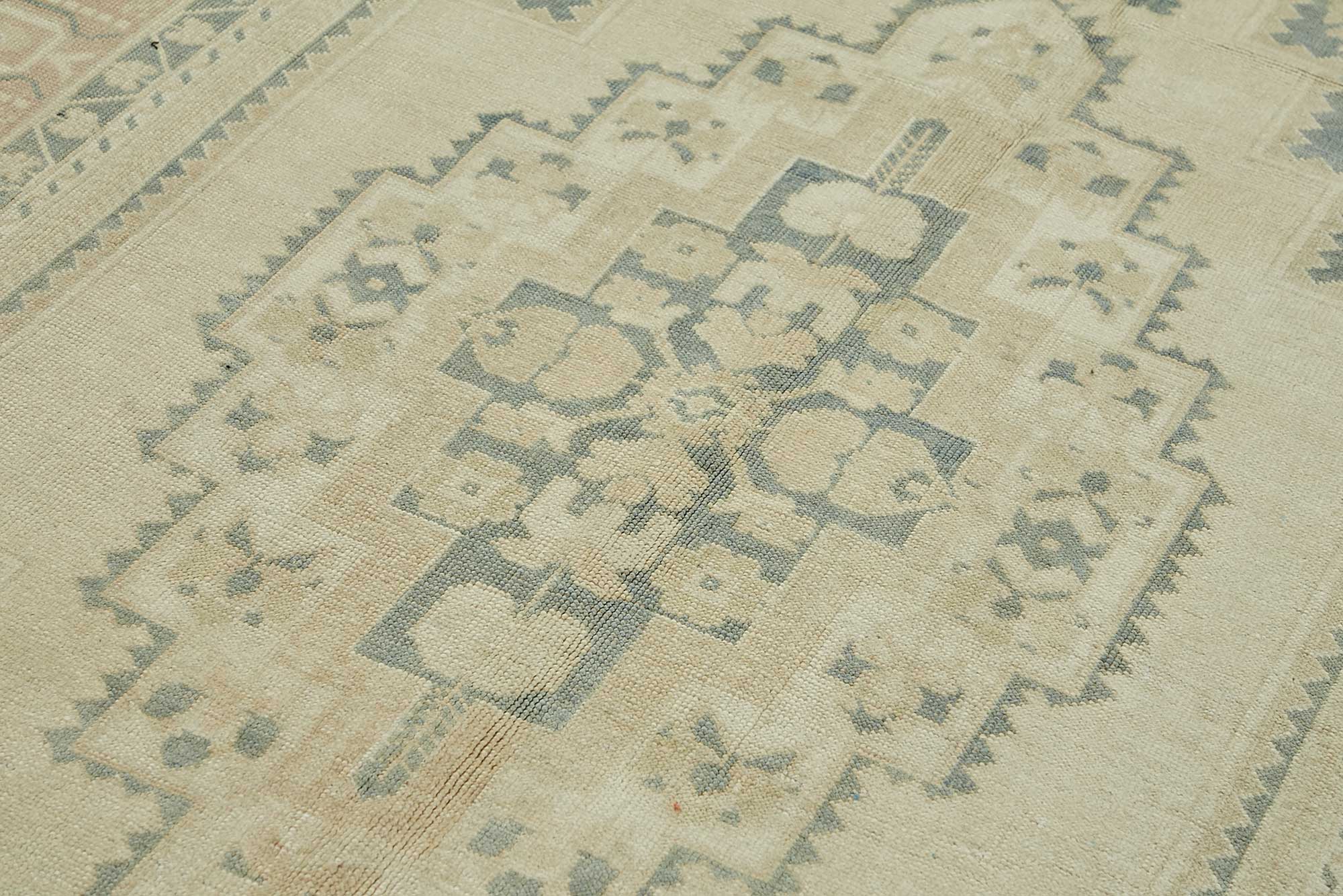 6x9 Beige Vintage Anatolian Rug - 49398