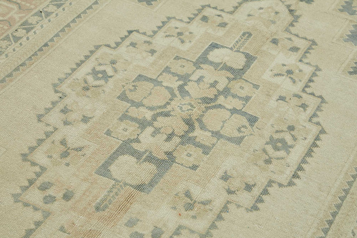 6x9 Beige Vintage Anatolian Rug - 49398