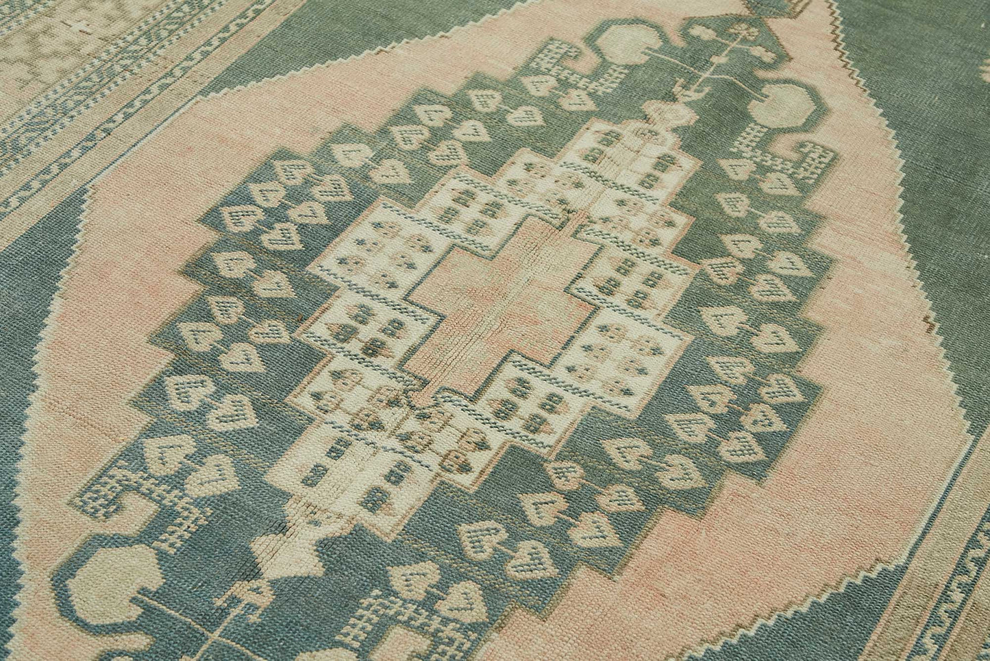 5x9 Beige Vintage Anatolian Rug - 49412