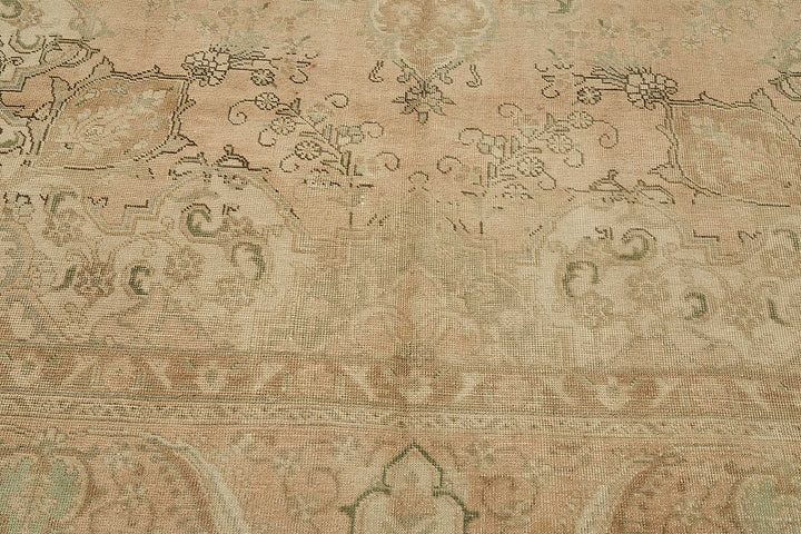 9x13 Handwoven Persian Rug - 49470