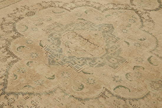 10x13 Handwoven Persian Rug - 49475