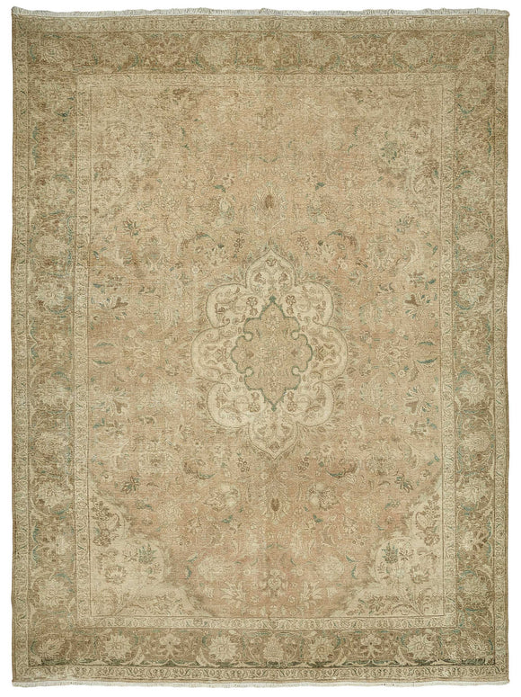 9x13 Handwoven Persian Rug - 49477