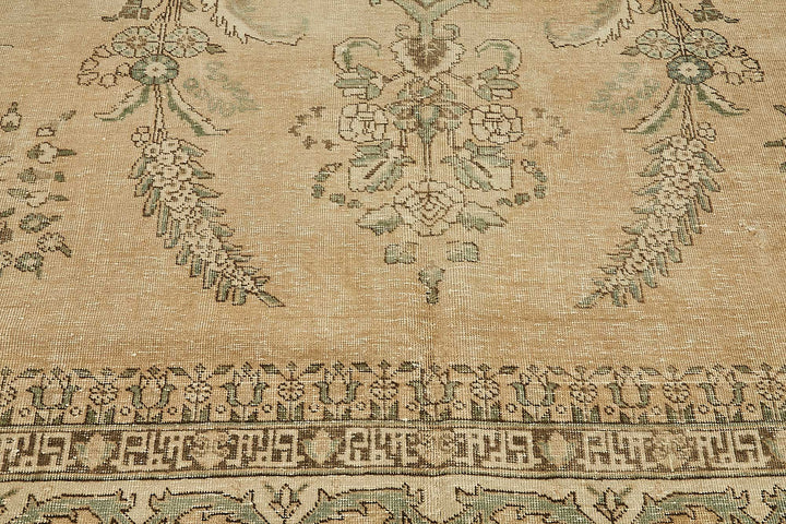 10x13 Handwoven Persian Rug - 49478