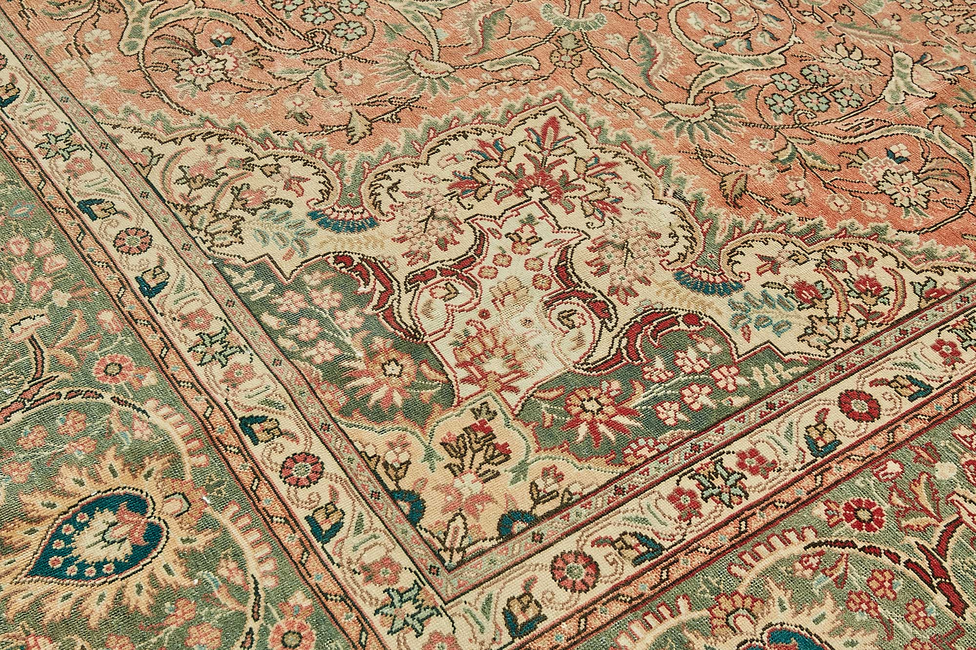 10x13 Handwoven Persian Rug - 49700