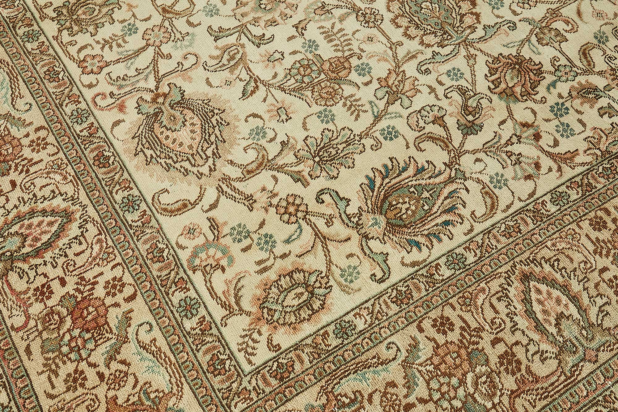 8x12 Handwoven Persian Rug - 49701