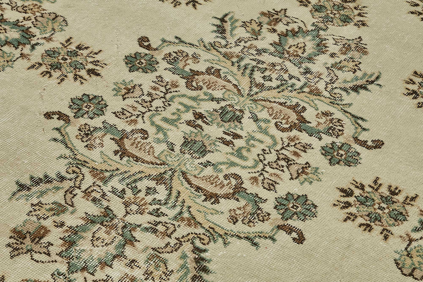 7x11 Hand-Knotted Turkish Vintage Rug - 49727