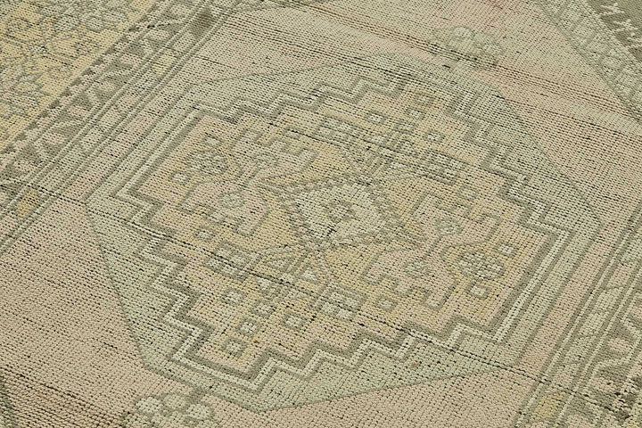 4x7 Beige Small Oriental Rug - 49862