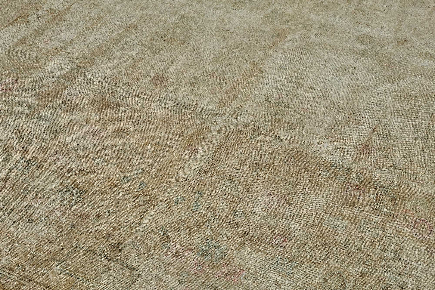 7x10 Beige Antique Persian Bakhtiari Rug - 50112