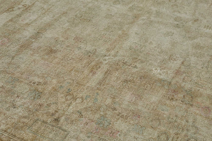 7x10 Beige Antique Persian Bakhtiari Rug - 50112
