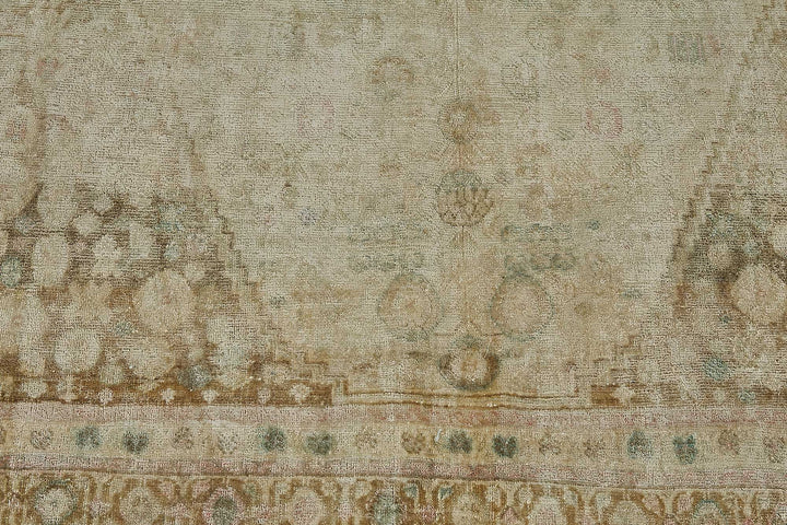 7x10 Beige Antique Persian Bakhtiari Rug - 50112