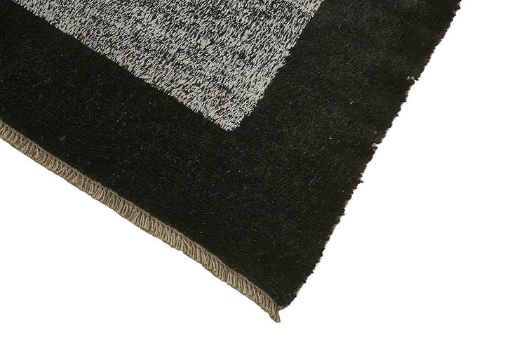 8x11 Black Recycled Chaput Rug - 50319