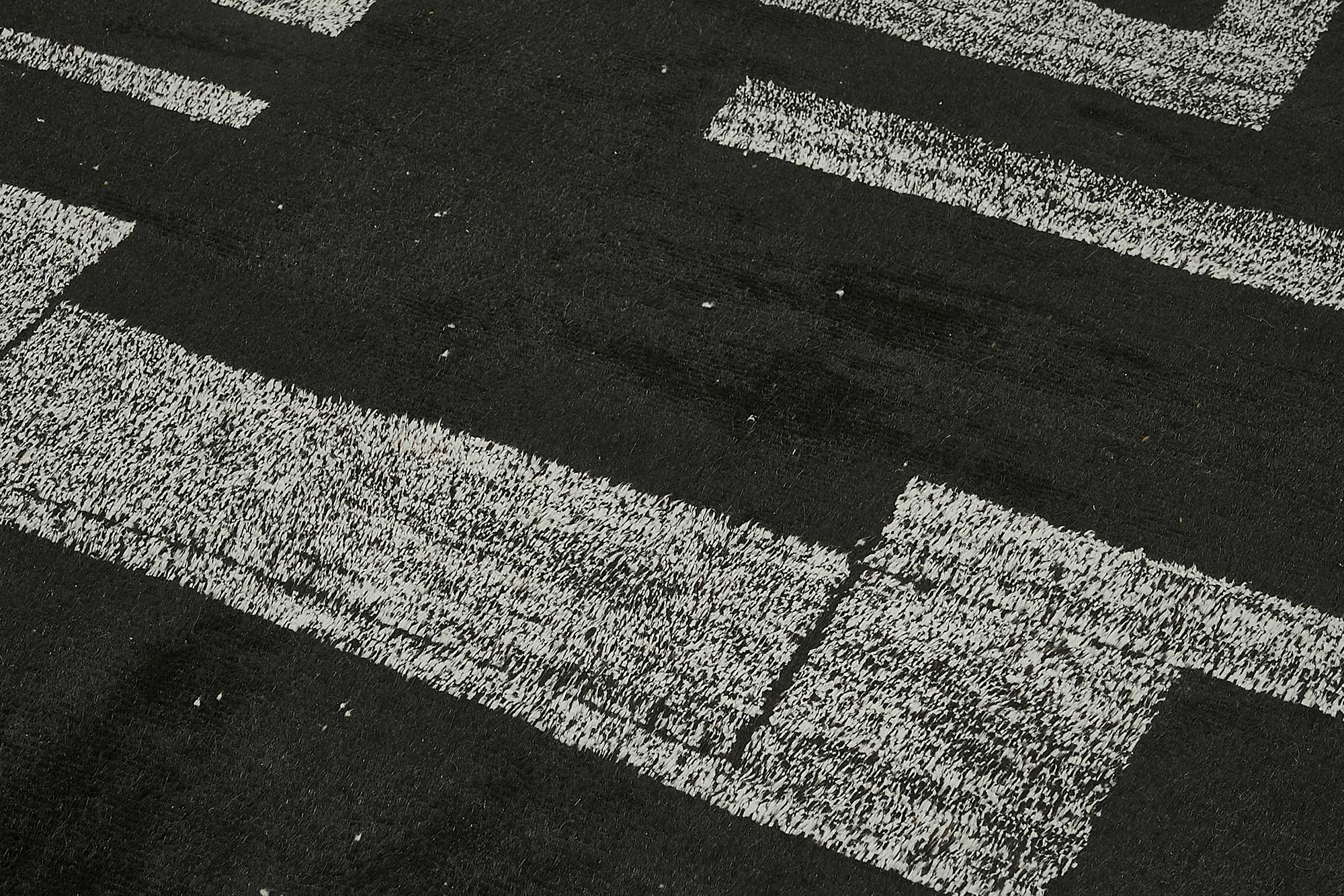 8x11 Black Recycled Chaput Rug - 50319