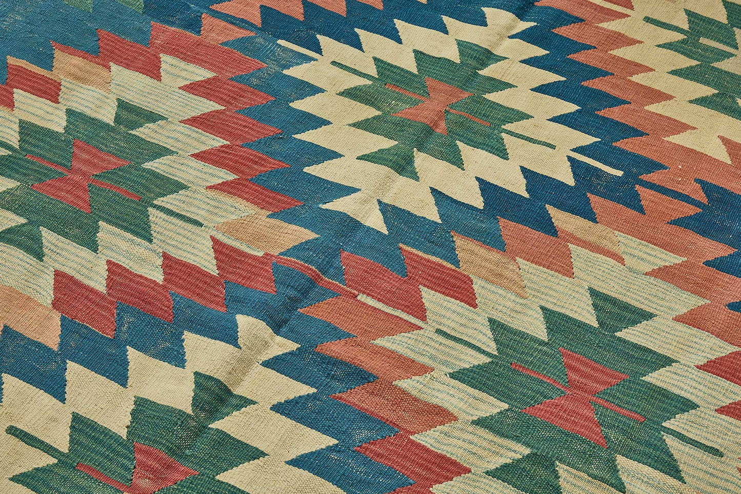 5x8 Handwoven Turkish Kilim Rug - 50536
