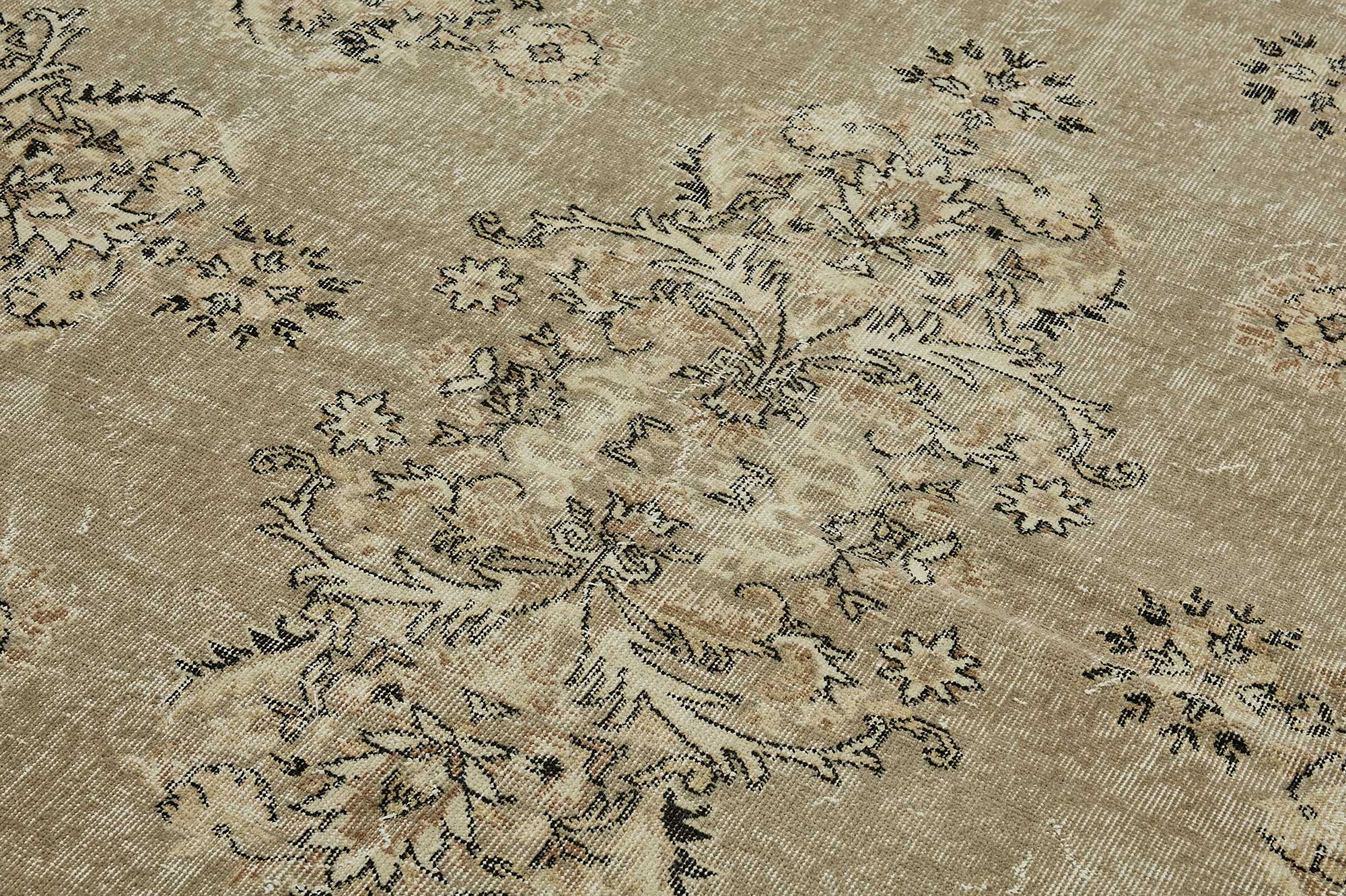 7x10 Hand-Knotted Turkish Vintage Rug - 50808
