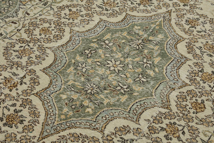 7x10 Hand-Knotted Turkish Vintage Rug - 50810