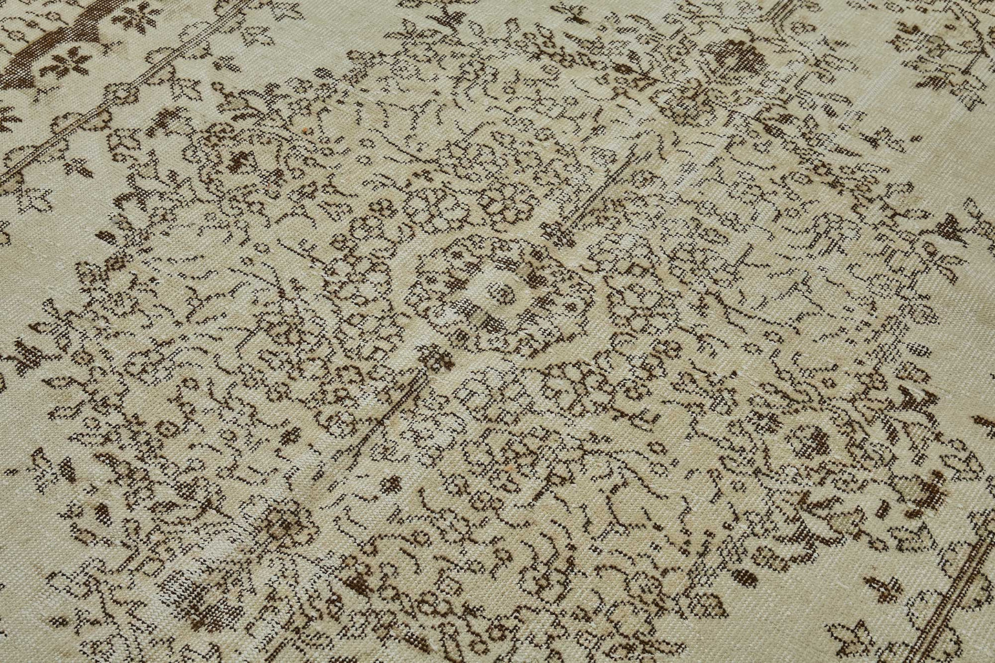 7x10 Hand-Knotted Turkish Vintage Rug - 50824