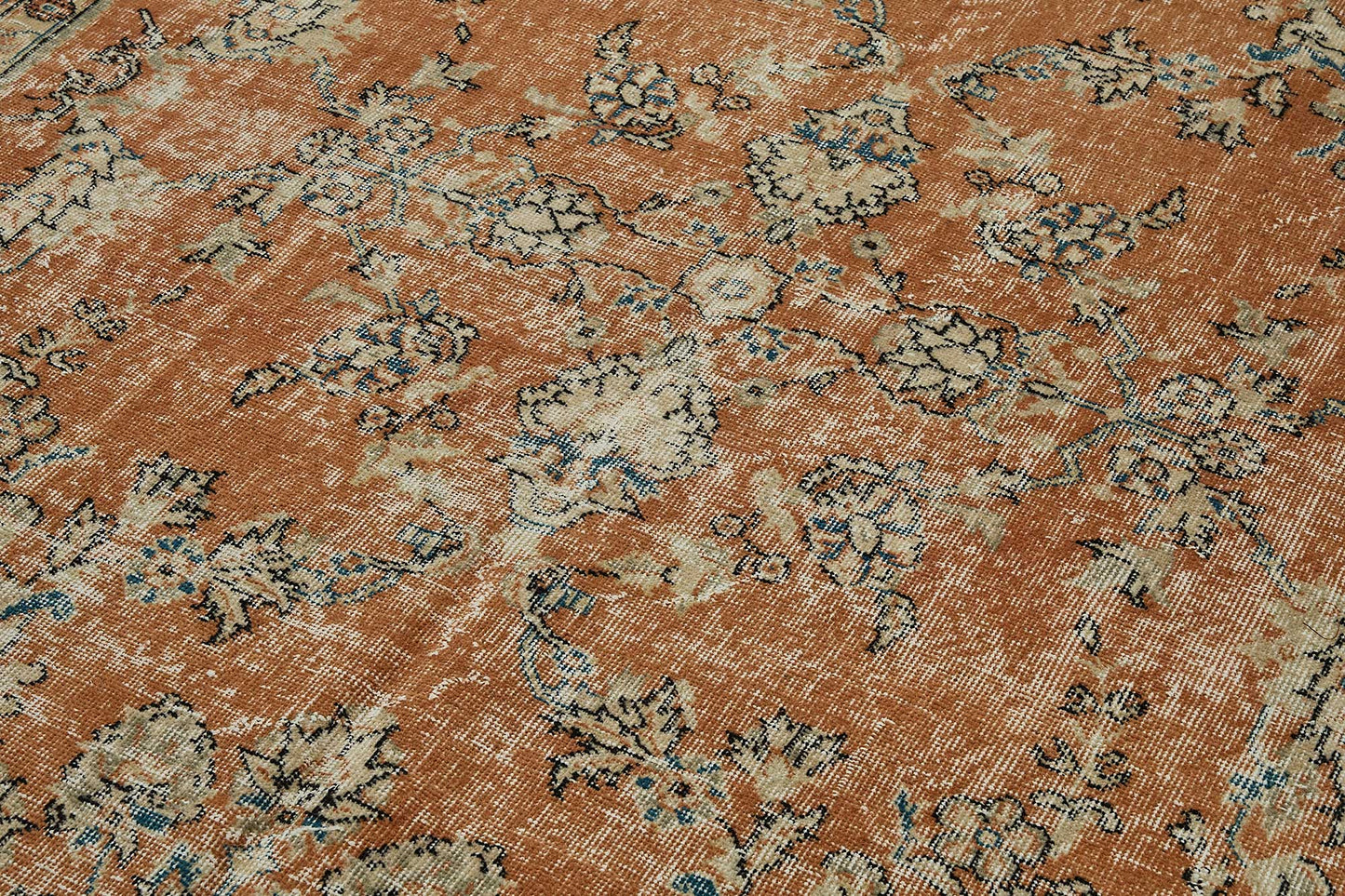 7x10 Hand-Knotted Turkish Vintage Rug - 50825