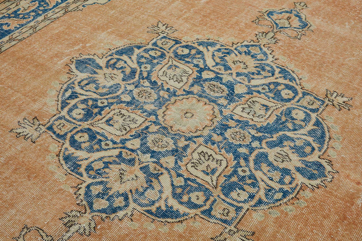 7x10 Hand-Knotted Turkish Vintage Rug - 50827