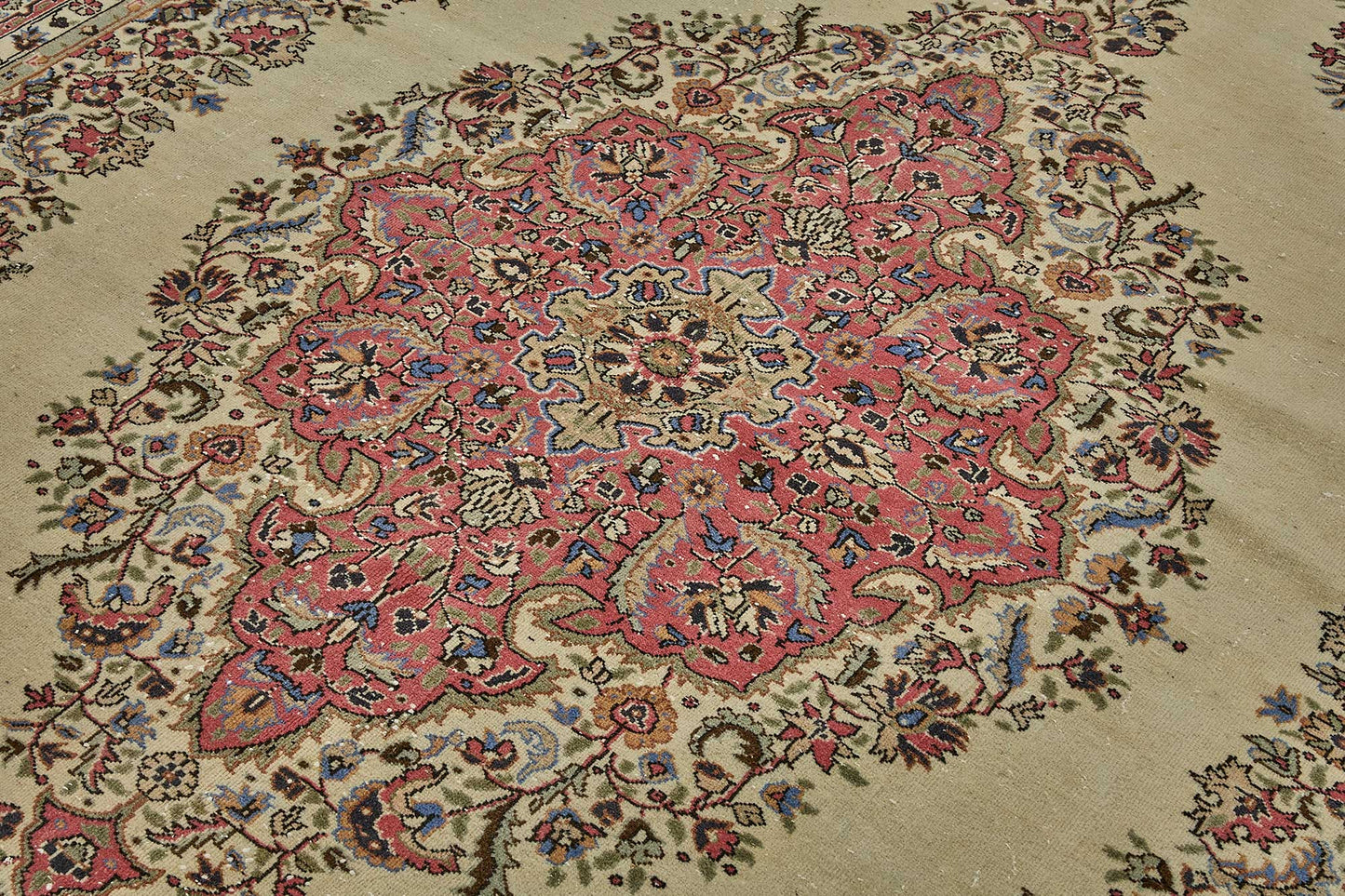 7x10 Hand-Knotted Turkish Vintage Rug - 50978