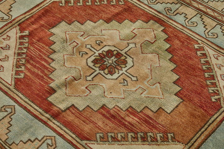 7x10 Hand-Knotted Vintage Rug - 50998