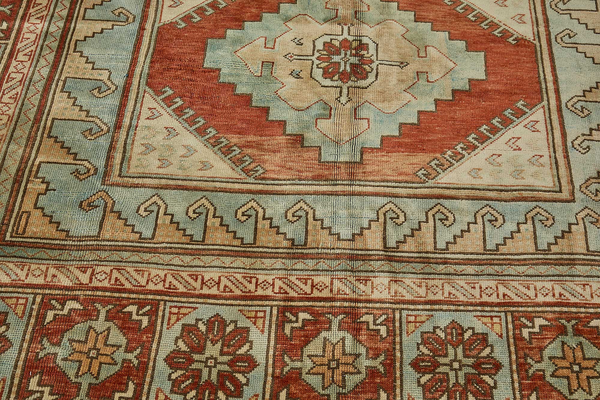 7x10 Hand-Knotted Vintage Rug - 50998