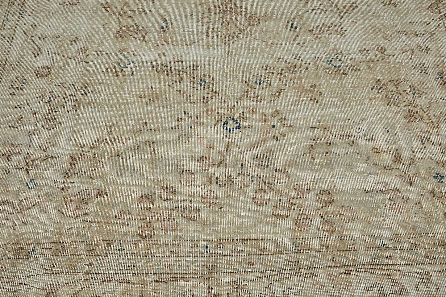 7x10 Hand-Knotted Vintage Rug - 51001