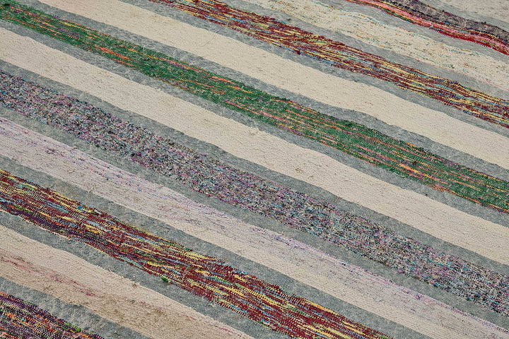 6x9 Handmade Vintage Chaput Kilim Rug - 51813