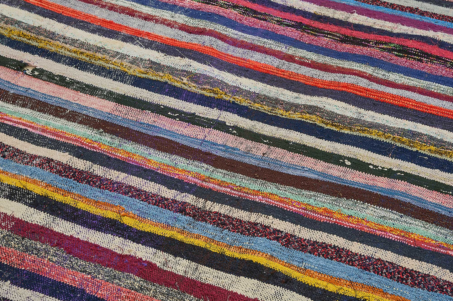 6x11 Handmade Vintage Chaput Kilim Rug - 51829