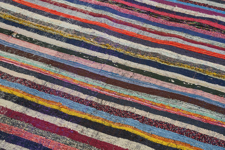 6x11 Handmade Vintage Chaput Kilim Rug - 51829
