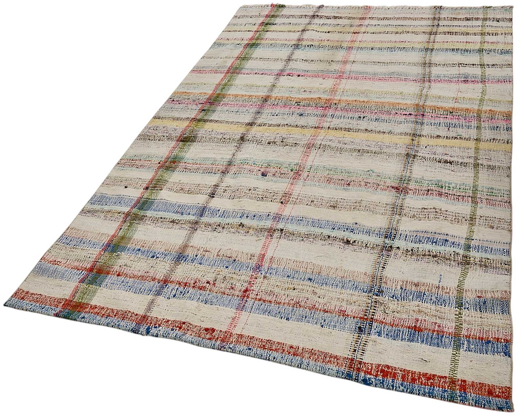 5x8 Handmade Vintage Chaput Kilim Rug - 51834