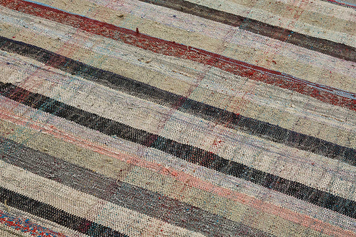 6x10 Handmade Vintage Chaput Kilim Rug - 51842