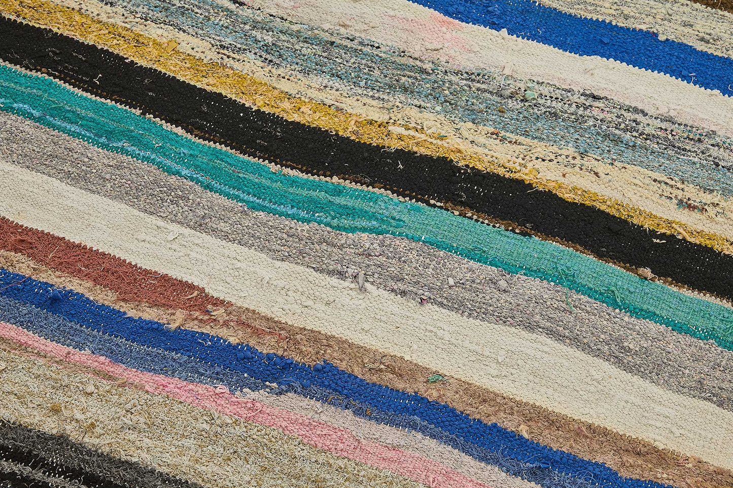 5x8 Handmade Vintage Chaput Kilim Rug - 51857